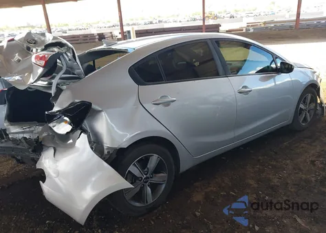 2018 Kia Forte Lx z USA, uszkodzony, nr VIN 3KPFL4A79JE260667